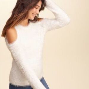 Hollister cold shoulder faux fur sweater